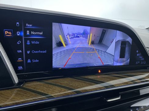 Certified 2023 Cadillac Escalade Sport Platinum image 7