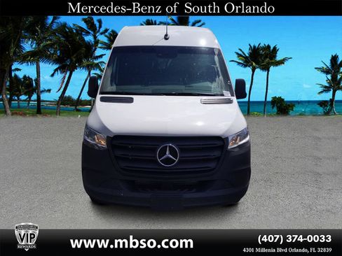 Used 2022 Mercedes-Benz Sprinter 2500 image 6