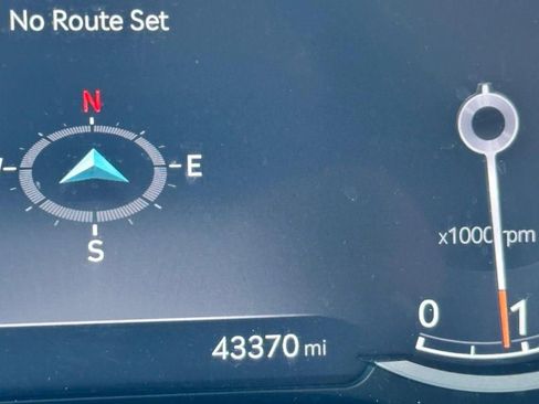 Used 2024 Genesis GV80 2.5T AWD/4WD image 19