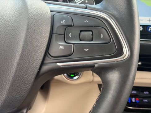 Used 2022 Buick Envision Avenir w/ Technology Package II FWD image 21