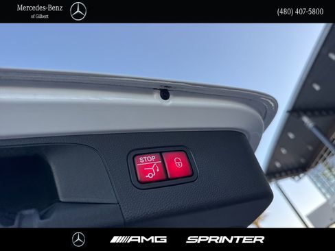 Certified 2022 Mercedes-Benz GLC 300 image 8