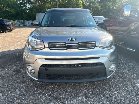 Used 2019 Kia Soul + FWD image 2