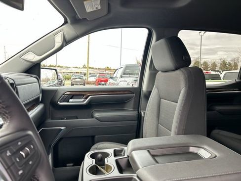New 2026 GMC Sierra 1500 SLE image 29