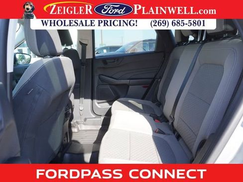 Used 2022 Ford Escape SE w/ Cold Weather Package image 11