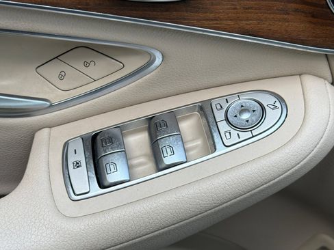 Certified 2022 Mercedes-Benz GLC 300 4MATIC image 12