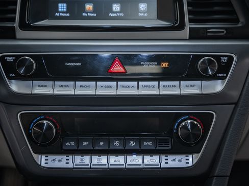 Used 2018 Hyundai Sonata Limited image 26