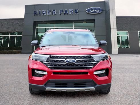 Certified 2024 Ford Explorer XLT w/ Equipment Group 202A AWD/4WD image 2