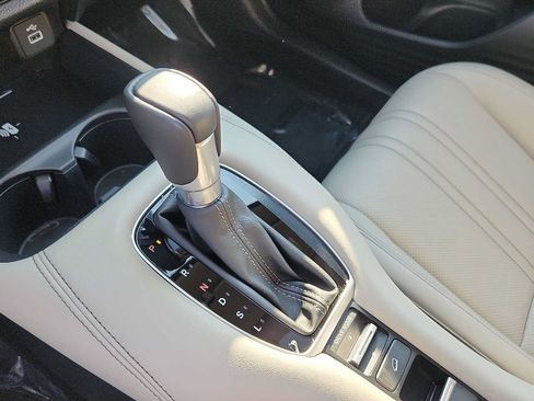 Certified 2024 Honda HR-V EX-L image 14