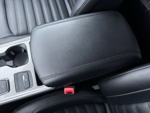 Certified 2023 Ford Edge SEL w/ Convenience Package image 16