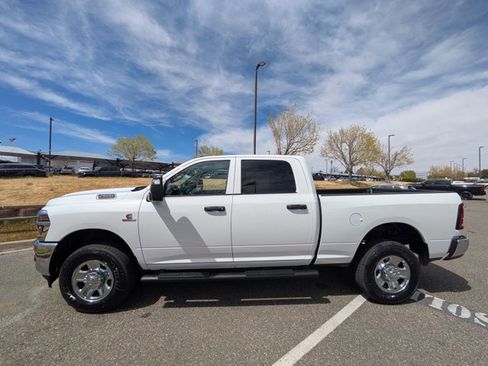 New 2025 RAM 2500 Tradesman AWD/4WD image 5