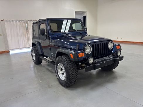 Used 2004 Jeep Wrangler 4WD w/ 30" Tire & Wheel Group image 2