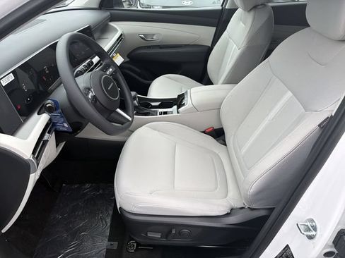 New 2026 Hyundai Tucson SEL FWD image 11