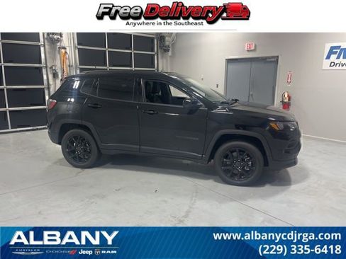 New 2026 Jeep Compass Latitude image 1