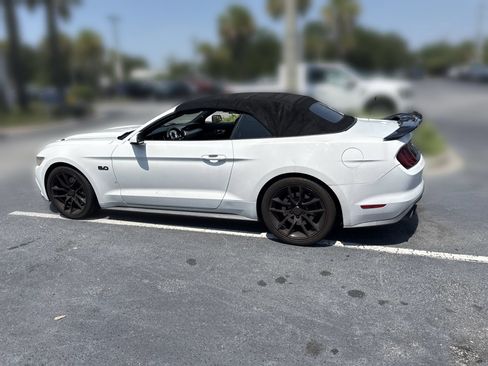 Used 2017 Ford Mustang GT Premium RWD image 8