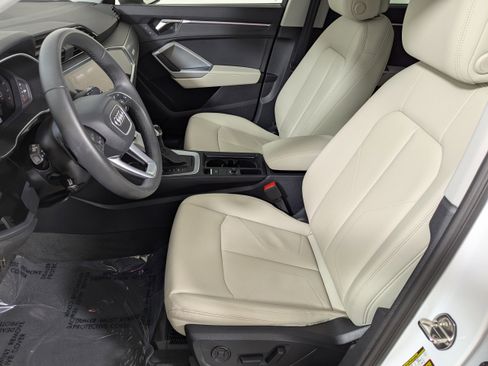 Certified 2025 Audi Q3 2.0T Premium Plus w/ Premium Plus Package image 29