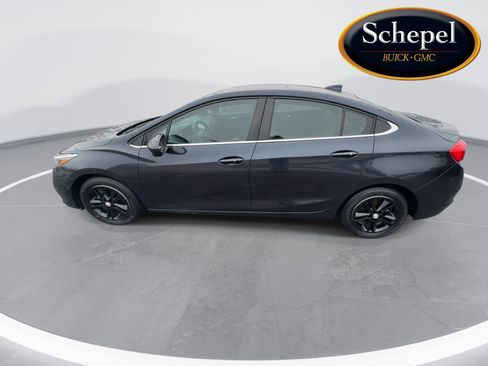 Used 2016 Chevrolet Cruze LT w/ Convenience Package image 5