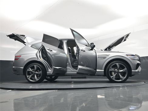 Used 2025 Genesis GV80 3.5T Prestige image 31