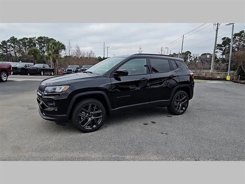 New 2026 Jeep Compass Latitude image 26