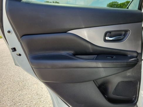 Used 2021 Nissan Murano SV AWD/4WD image 10