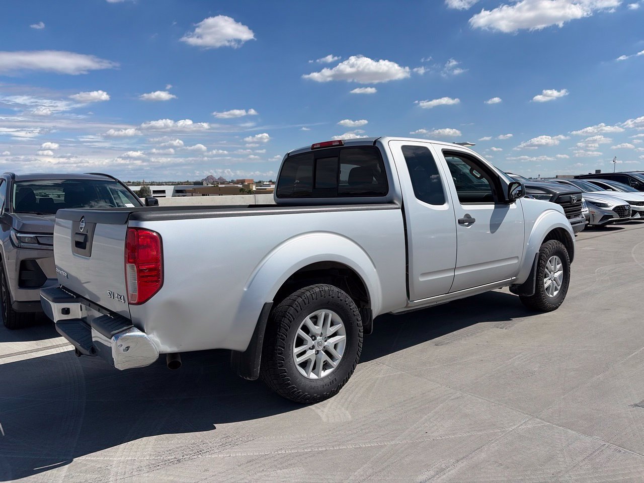 Used 2018 Nissan Frontier SV AWD/4WD image 2