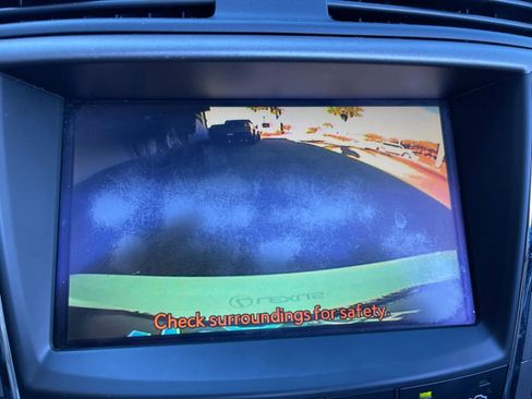 Used 2011 Lexus IS 250C image 9