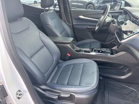 Used 2022 Chevrolet Bolt EUV Premier w/ Sun & Sound Package image 30