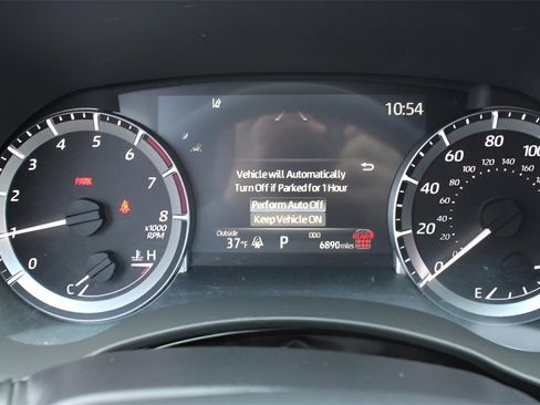 Certified 2025 Toyota Highlander XLE image 11