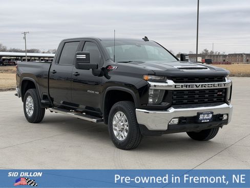 Certified 2021 Chevrolet Silverado 2500 LT w/ Convenience Package image 2