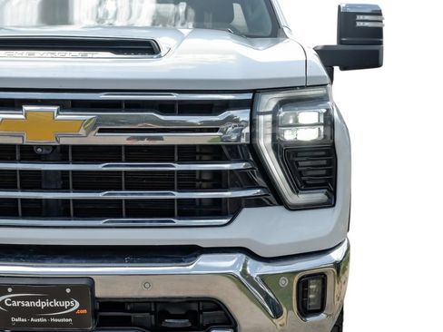 Used 2025 Chevrolet Silverado 2500 LTZ w/ LTZ Convenience Package AWD/4WD image 51