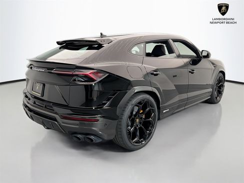 Used 2024 Lamborghini Urus Performante AWD/4WD image 6