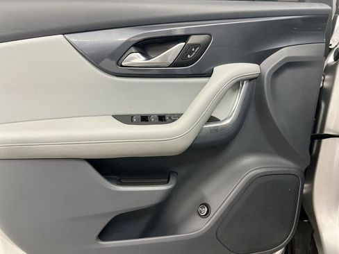 Used 2019 Chevrolet Blazer LT FWD image 20
