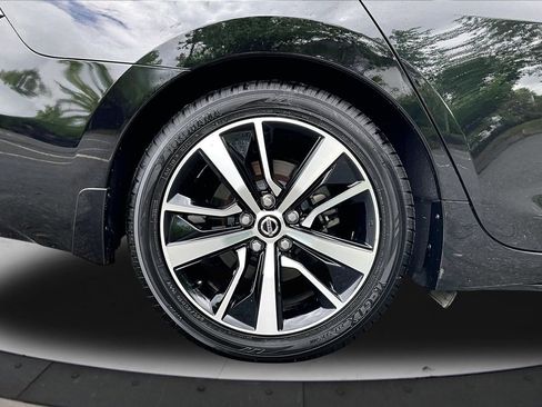 Used 2021 Nissan Maxima 3.5 SV w/ Floor Mat Group FWD image 35