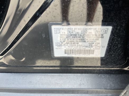 Certified 2025 Nissan Kicks Play S FWD image 31