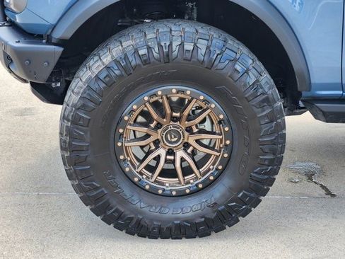 Used 2024 Ford Bronco Badlands image 16