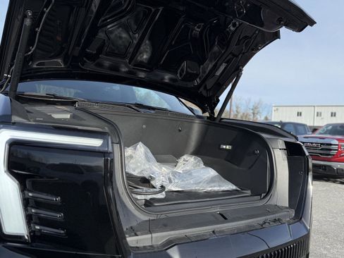 New 2026 GMC Sierra EV Elevation image 3