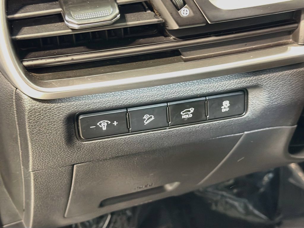 Used 2025 Kia Telluride S AWD/4WD image 10