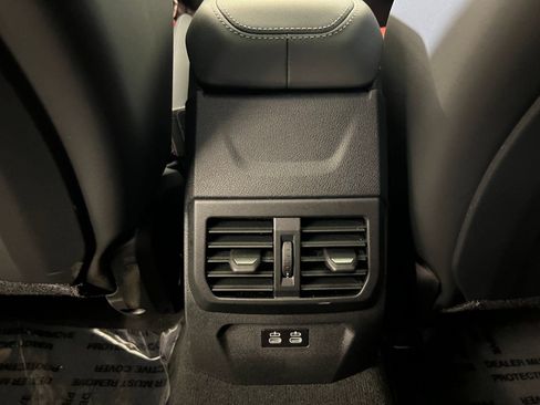 Used 2026 BMW M235i xDrive w/ Technology Package AWD/4WD image 34