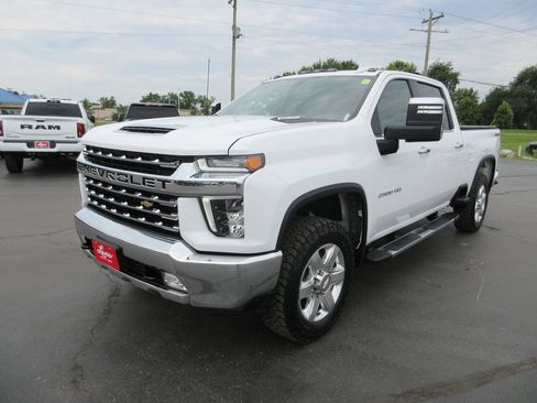 Certified 2022 Chevrolet Silverado 2500 LTZ w/ LTZ Convenience Package AWD/4WD image 13