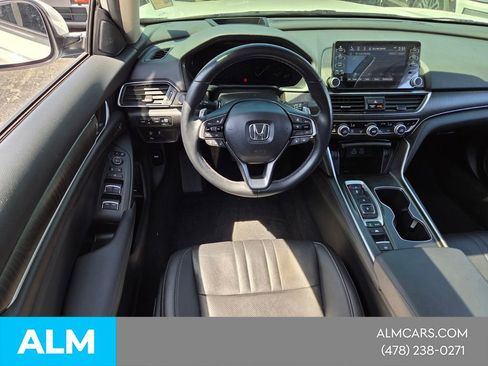 Used 2022 Honda Accord Touring image 9