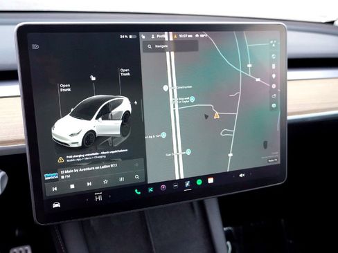 Used 2022 Tesla Model Y Performance image 10