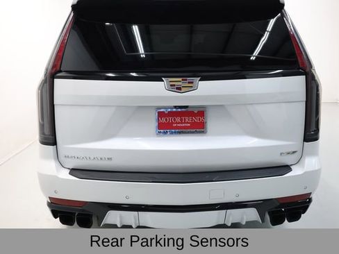 Used 2024 Cadillac Escalade ESV V w/ Heavy-Duty Trailer Package AWD/4WD image 35