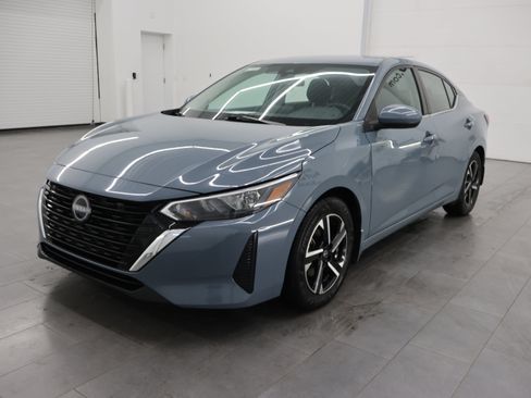 Used 2024 Nissan Sentra SV FWD image 7