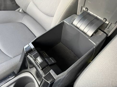 Used 2020 Toyota Corolla LE FWD image 24