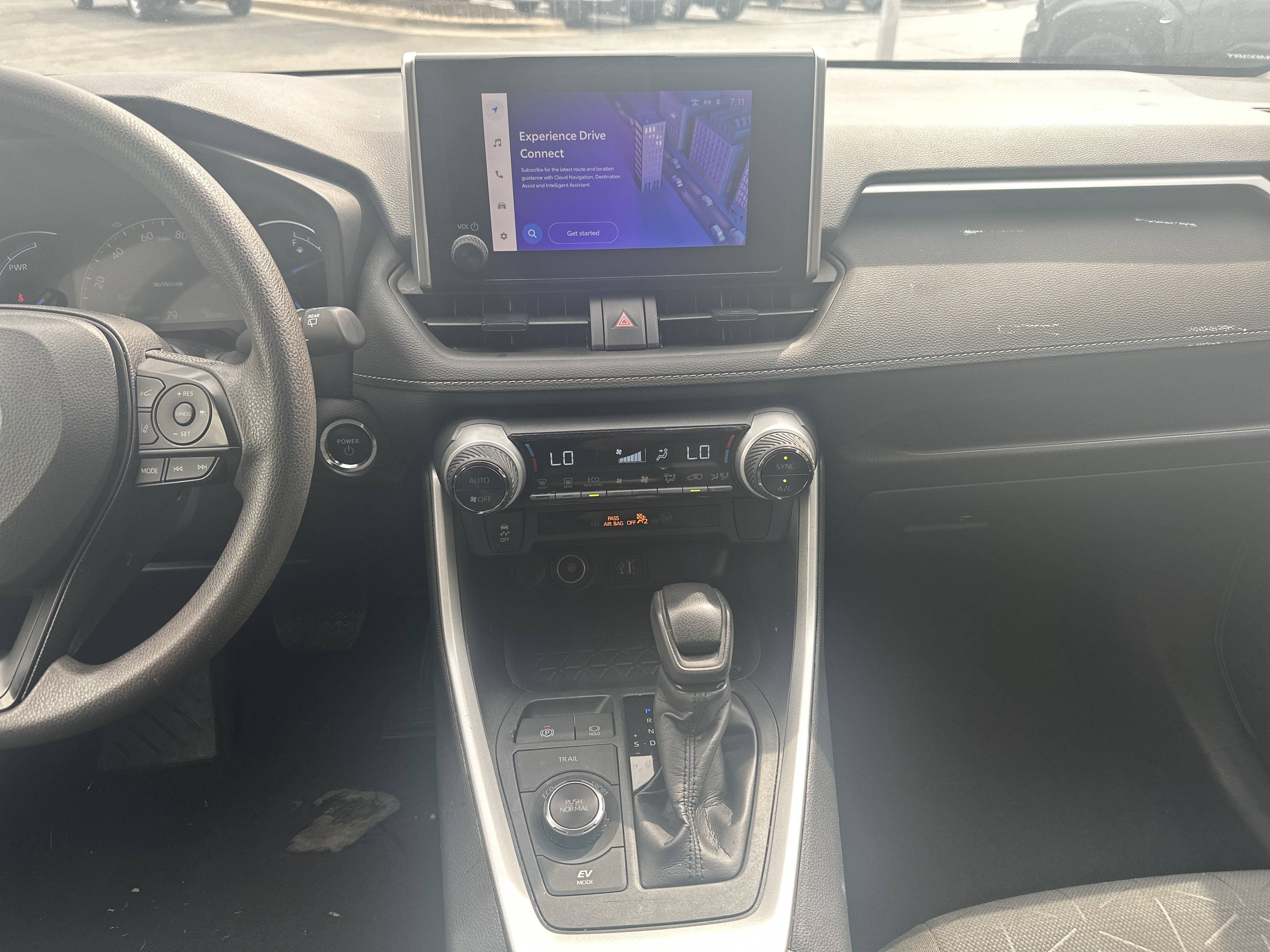 Used 2025 Toyota RAV4 XLE AWD/4WD image 22