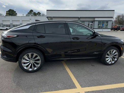 New 2026 Buick Envista Avenir image 9