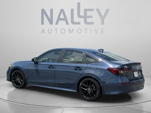 Used 2025 Honda Civic Sport image 3