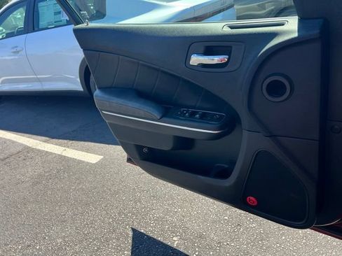 Used 2014 Dodge Charger R/T RWD image 15