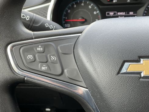 Used 2017 Chevrolet Malibu LT FWD image 25