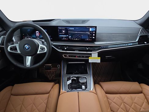 New 2026 BMW X5 xDrive50e w/ M Sport Package AWD/4WD image 10