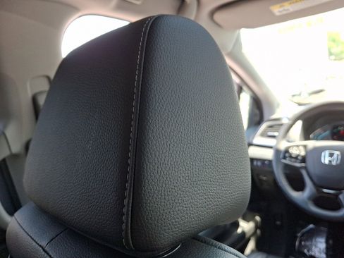 Used 2023 Honda Odyssey Touring image 9